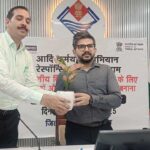 सीडीओ ने ‘‘आदि कर्मयोगी मिशन’’ के प्रतीक चिन्ह का किया अनावरण, अधिकारियों को सत्यनिष्ठा से मिशन पूर्ण करने की दिलाई शपथ