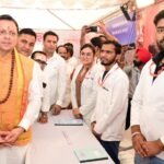 हरिद्वार में शिवभक्त कांवड़ियों पर पुष्पवर्षा, मुख्यमंत्री धामी ने किया चरण प्रक्षालन…